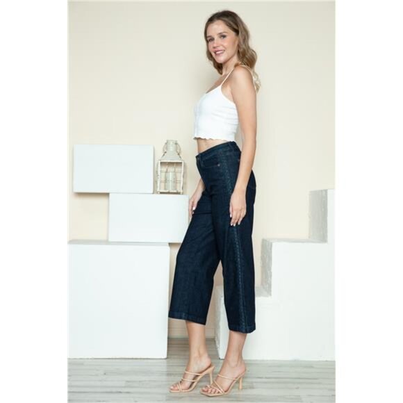 NWT ⭐ Just Dropped! ⭐ NWT Judy Blue Side Seam Braid Detail Crop Wide Leg Jeans - Picture 8 of 11